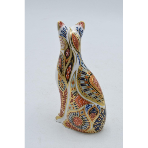 33 - Royal Crown Derby paperweight Siamese Cat, first quality with gold stopper.