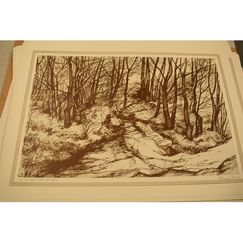 399 - Harry Smith (local artist): a large collection of Harry Smith prints of local scenes to include pot ... 