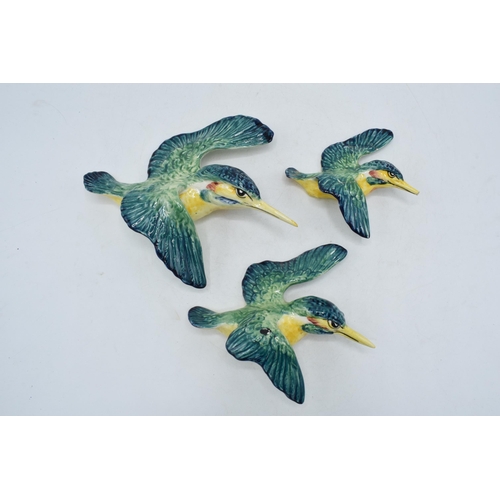 133A - Beswick Kingfisher wall plaques to include 729-1, 729-2 and 729-3 (last 2 af) (3).