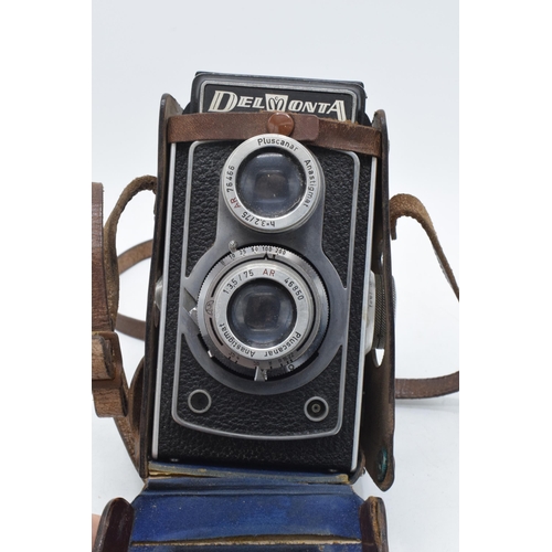 279 - Vintage Del Monta Pluscanar Anastigmat vintage camera in brown leather carry case.