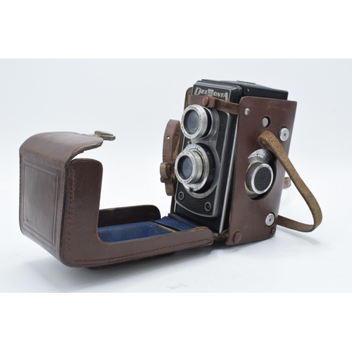 279 - Vintage Del Monta Pluscanar Anastigmat vintage camera in brown leather carry case.