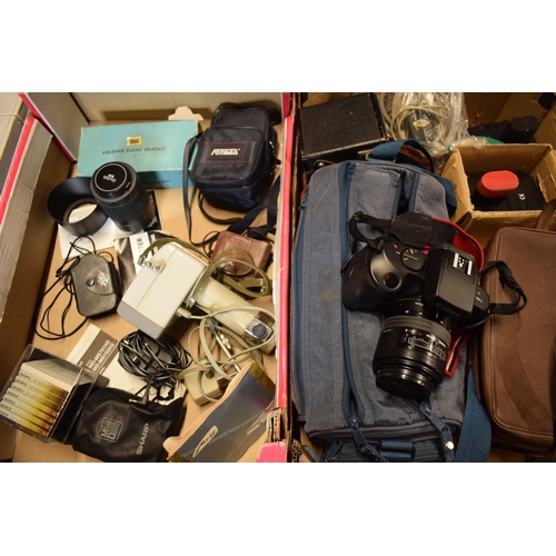 280 - A mixed collection of cameras and accessories to include Canon EOS 750 camera with cover, cary bag a... 