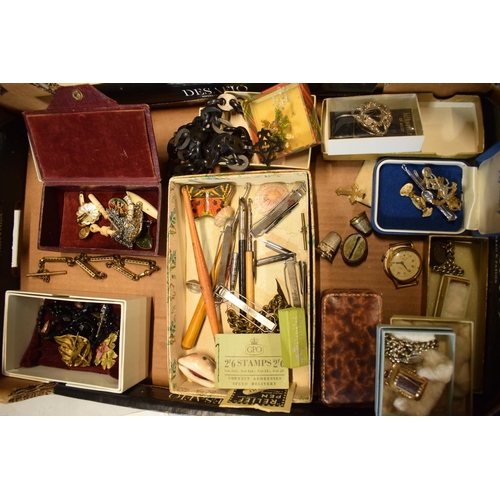 285 - A good and interesting collection of costume jewellery to include gold plated and agate fob, Albert ... 