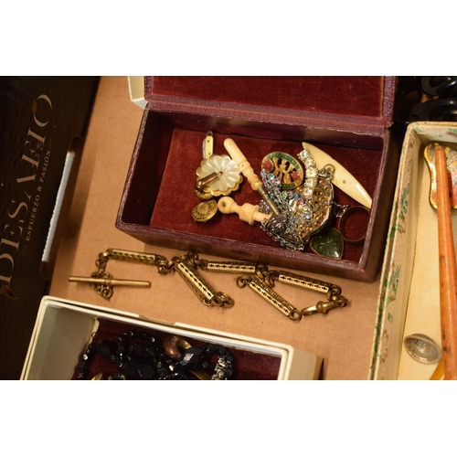 285 - A good and interesting collection of costume jewellery to include gold plated and agate fob, Albert ... 