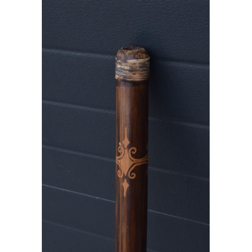 310 - Vintage didgeridoo, 111cm long.