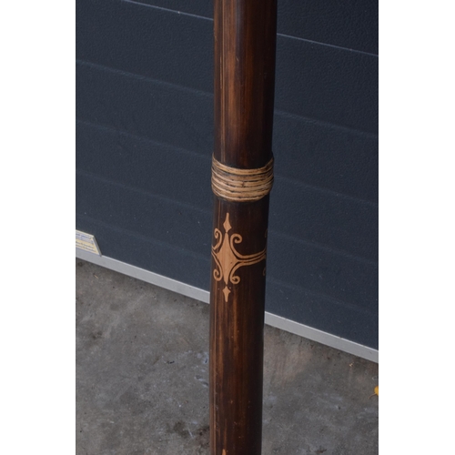 310 - Vintage didgeridoo, 111cm long.