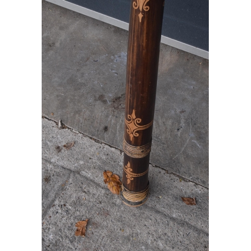 310 - Vintage didgeridoo, 111cm long.