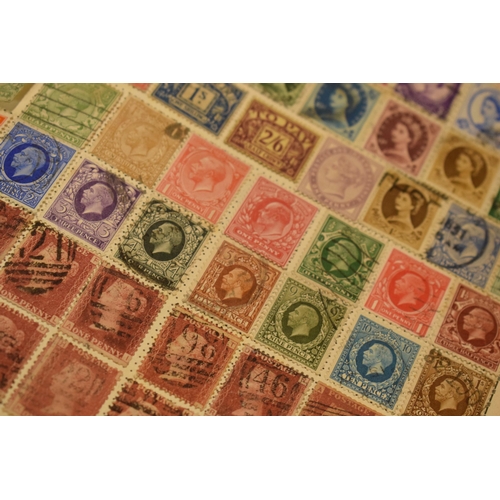 324 - World collection of stamps including Great Britian from Queen Victoria onwards includind 1d Penny Re... 