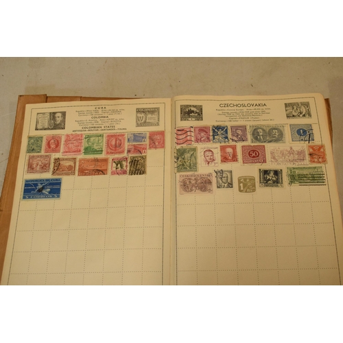 324 - World collection of stamps including Great Britian from Queen Victoria onwards includind 1d Penny Re... 