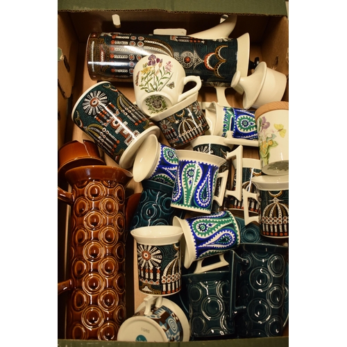 200C - A collection of Portmeirion pottery to include tea ware in patterns such as Monte Sol, Phoenix, Bota... 