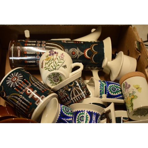 200C - A collection of Portmeirion pottery to include tea ware in patterns such as Monte Sol, Phoenix, Bota... 