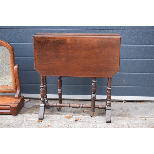 384 - Late 19th / early 20th century loo swing mirror with drawers together with Sutherland table, 61cm wi... 