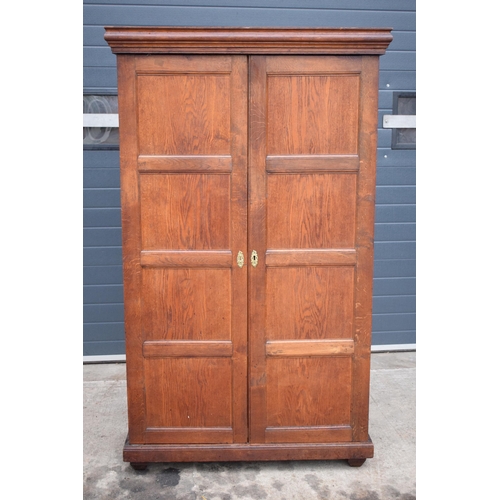 385A - Early to mid 20th century quality oak double wardrobe with 4 pull out drawers, 115 x 53 x 192cm tall... 