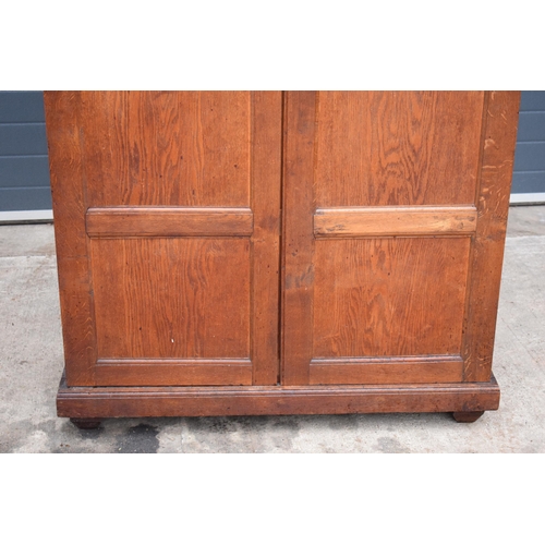 385A - Early to mid 20th century quality oak double wardrobe with 4 pull out drawers, 115 x 53 x 192cm tall... 