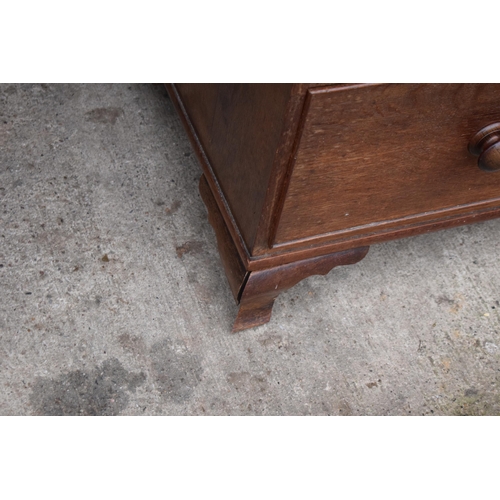 385B - 19th century mahogany 2 over 3 chest of drawers (splits into 2 sections), 113 x 58 x 117cm tall.