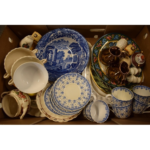 190F - A collection of pottery to include Spode Blue Italian bowl, Wade copper lustre jugs, novelty cruets ... 