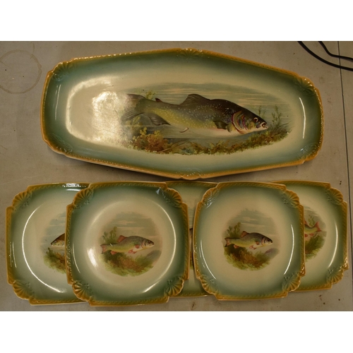 85K - A collection of eleven Franz Ant Mehlem ' Bonn ' plates decorated with Fish together with a matching... 