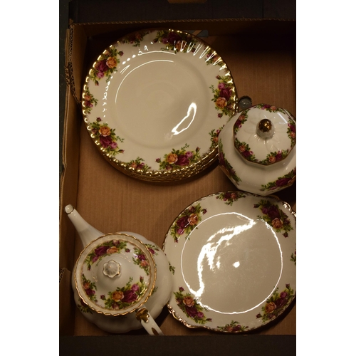 85I - Royal Albert Old Country Roses collection to include teapot, dinner plates, ginger jar, 2 cake plate... 