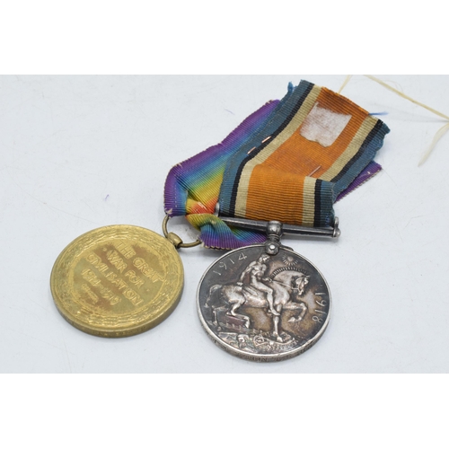 143 - World World One (WW1) pair of medals to include 1914-1918 and Great War PTE S T Needs K R R C.