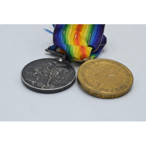 154 - World World One (WW1) pair of medals to include 1914-1918 medal and Great War, Private S E Peoples R... 