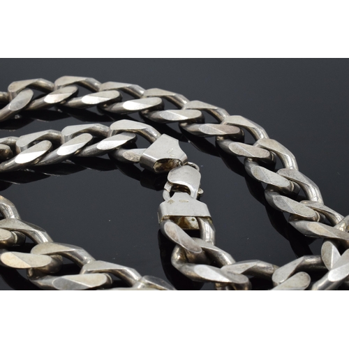 207 - Silver 925 chunky curb necklace, 180.0 grams / 5.79 oz, 60cm long.