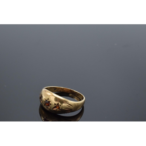 221 - 9ct gold 3 stone garnet ring, 2.1 grams, size O/P.