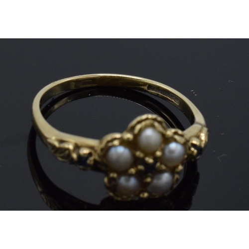 260 - 9ct gold Edwardian ladies ring set with pearls and a sapphire, 2.6 grams, size S.