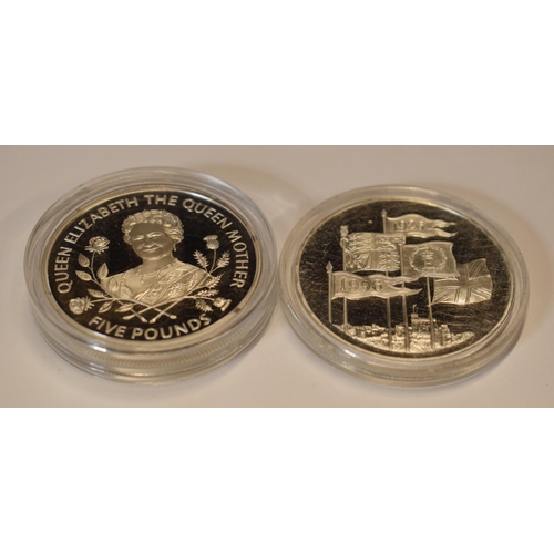 28 - Sterling silver proof-like coins to include Guernsey 1995 Queen Mother Five Pounds and and similar F... 