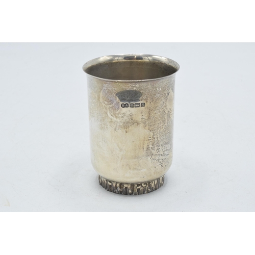 85 - Hallmarked silver cup / vase with textured rim, 96.4 grams / 3.10 oz, Sheffield 1979, 8.5cm tall.