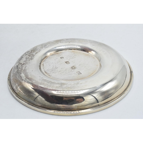 86 - Hallmarked silver pin dish / ash tray '1956 Silver Jubilee 1981 LB Plastics Limited', 97.0 grams / 3... 