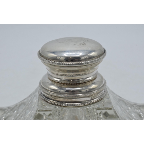 92 - Early 20th century silver and glass inkwell, liner damaged, 18cm long (unmarked silver).