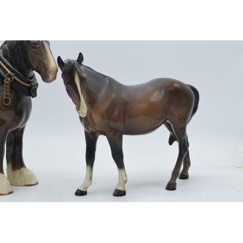 60G - Beswick 818 shire in harness together with mare facing left 976 (2).