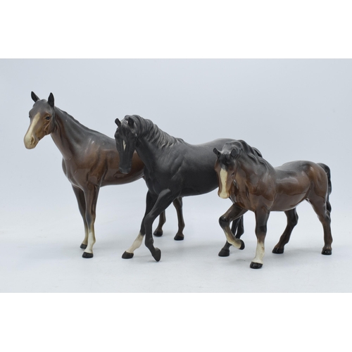 60I - Beswick to include brown Bois Roussel 701, matte Black Beauty and Stock Jogging Mare in brown (3).