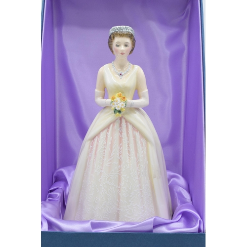 110 - Boxed Royal Doulton figure Queen Elizabeth II HN3440, limited edition in box with certificate and wo... 