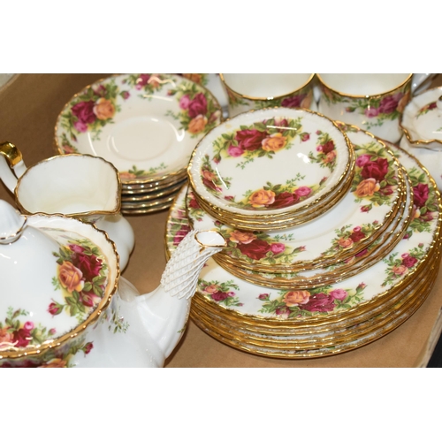 136 - Royal Albert Old Country Roses to include a teapot, lidded sugar, mugs and various plates (approx 30... 