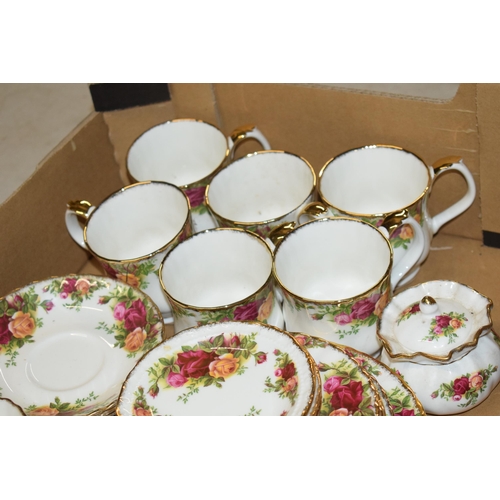 136 - Royal Albert Old Country Roses to include a teapot, lidded sugar, mugs and various plates (approx 30... 