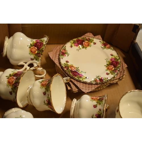 139A - Royal Albert Old Country Roses to include 6 cups, 6 saucers, 6 trios, milk and sugar together with a... 