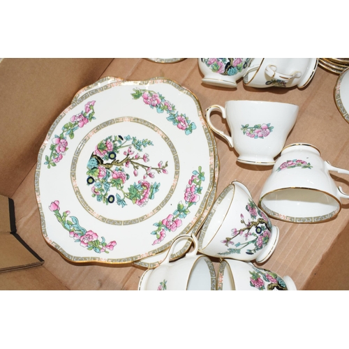 140B - Duchess tea ware in the Old Indian Tree design to include 9 trios of 3 serving plates (approx 30).