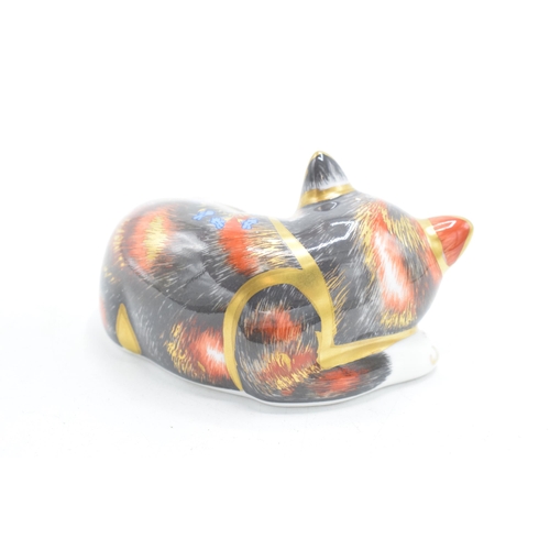 15 - Royal Crown Derby paperweight Catnip Kitten, first quality with gold stopper.