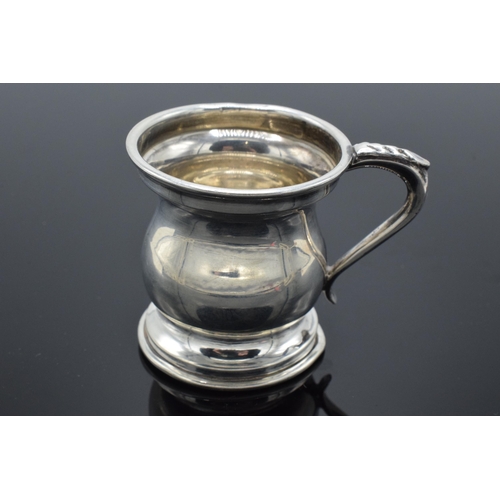 177 - Hallmarked silver tankard in a Georgian style, 35.8 grams, Birmingham 1958, 5cm tall.