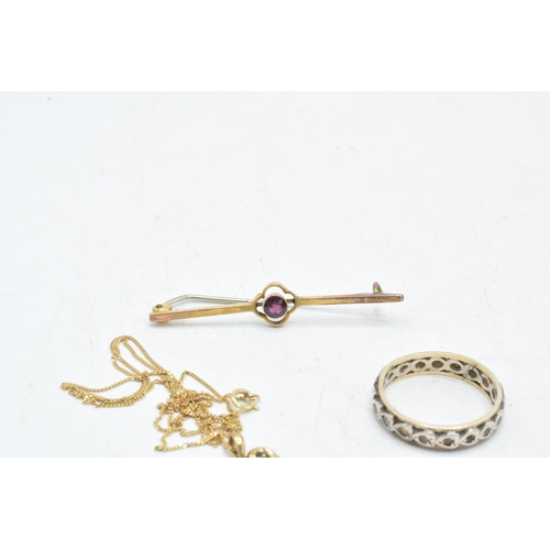 180 - Jewellery to include 9ct gold pendant on 9ct gold chain, 1.3 grams, together with 9ct gold amethyst ... 