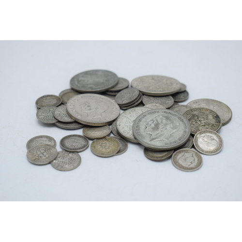 186 - A collection of 1920-1946 silver coinage, approx. 160 grams, to include various denominations.