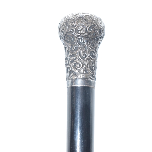 322 - Silver topped ebonished walking stick, 92cm long, London 1919.