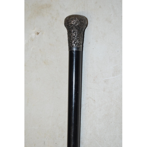 322 - Silver topped ebonished walking stick, 92cm long, London 1919.