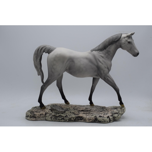 60 - Beswick Connoisseur Moonlight 2671 on ceramic plinth (detached from base).