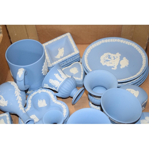 88C - Wedgwood Jasperware in blue: to include vases, a tankard, plates, trinkets and others (approx 40 pie... 