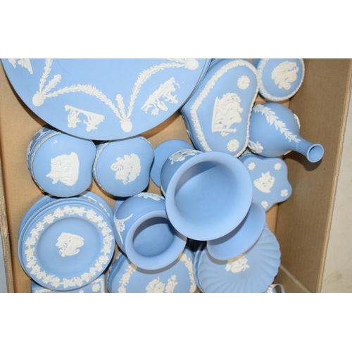 88G - Wedgwood Jasperware in Blue: to include plates, vases, Christmas tree decoration and others (approx ... 