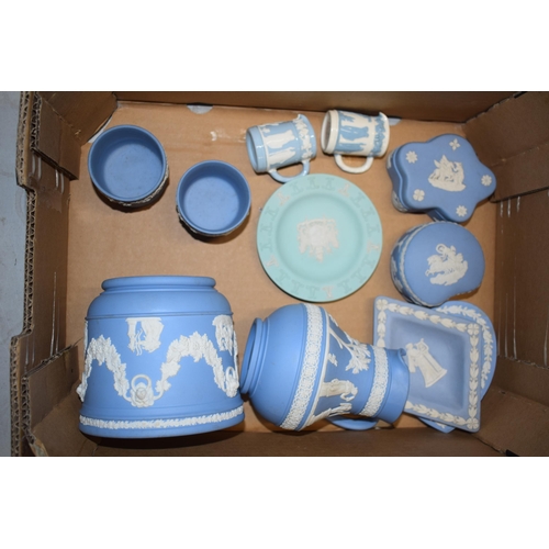 89B - Wedgwood Jasperware to include unusual turquoise Lloyds of London Tercentary pin tray, jug and other... 