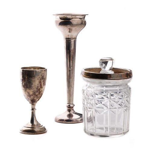 103 - A trio of silver items to include small chalice, Birmingham 1931, 28.6 grams, a loaded silver vase, ... 