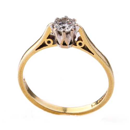 426 - 18ct gold diamond solitaire ring with 0.2ct diamond stone, 2.2 grams, size L.